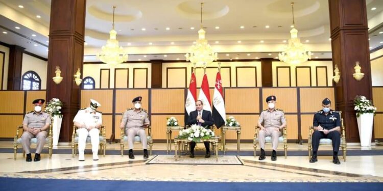 السيسي: جهود القوات المسلحة أثرت بشكل كبير على حالة الاستقرار التي تعيشها مصر 1
