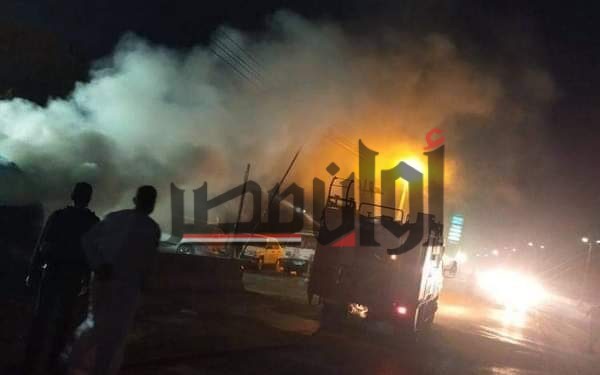 اشتعال النيران في سيارة ملاكي بـ بنها على طريق الإسكندرية الزراعي 1