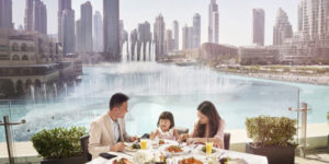 لـ الفاطرين فقط.. دبي تفتح مطاعهما وتتيح بيع الكحول لدعم السياحة 2