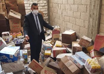 أمن القاهرة يضبط مالك مخزن للسلع الغذائية مجهولة المصدر وبدون ترخيص 6