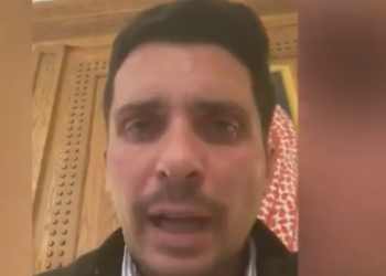 عاجل.. أول فيديو للأمير الأردني حمزة بن الحسين عقب اعتقاله إثر محاولة الانقلاب الفاشلة 2