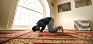 الحكم الشرعي لمن صام رمضان دون ان يصلي