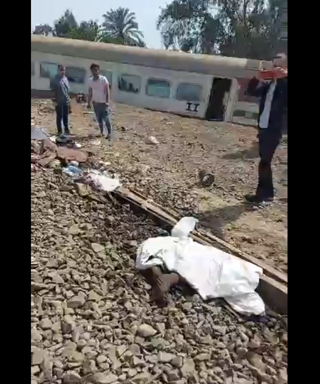 آخر أخبار حادث قطار طوخ اليوم (صور وفيديو) 3