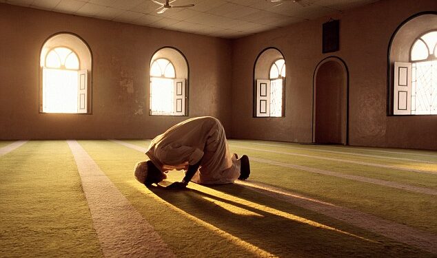 الحكم الشرعي لمن صام رمضان دون ان يصلي
