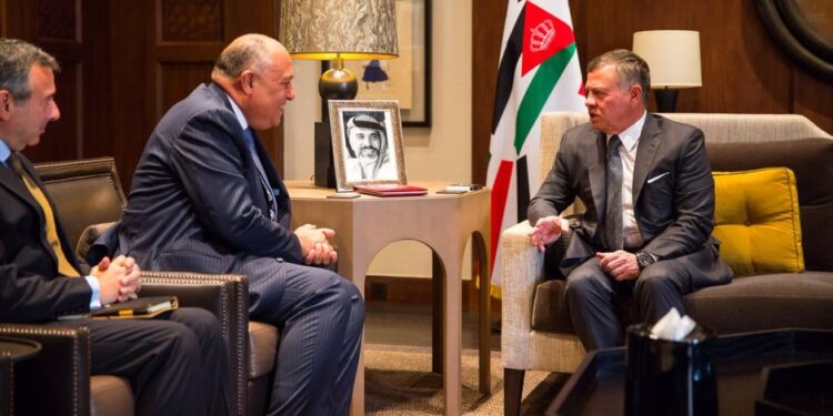 العاهل الأردني يستقبل وزير الخارجية سامح شكري 