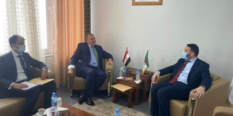 سفير مصر بـ الجزائر يبحث مع وزير المؤسسات الصغيرة الجزائري التعاون المشترك 1