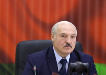 رئيس بيلاروسيا يعتزم عرض وثائق على بوتين بشأن ما يحدث في بلاده 1