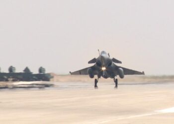 المتحدث العسكري: مصر وفرنسا توقعان عقد توريد 30 طائرة طراز رافال 6