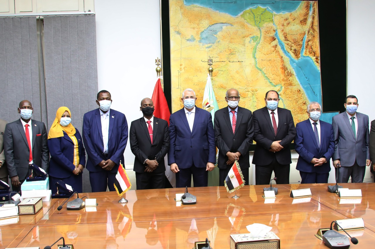 السيد القصير يلتقي وزير الثروة الحيوانية السوداني في ختام زيارته للقاهرة 4