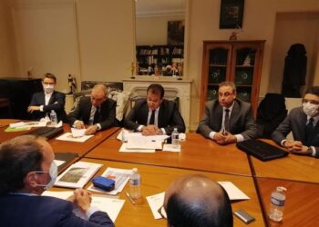 وزير التعليم العالي يعقد اجتماعًا مع الشركات المتقدمة لبناء "بيت مصر" بباريس 3