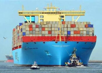 قناة السويس: عبور 68 سفينة بحمولات 3.6 مليون طن.. والتعامل سريعا مع عطل في محركات إحدى السفن 1