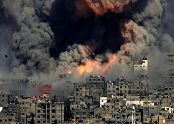 دماء وأشلاء.. فيديو صادم لجريمة الاحتلال في غزة نمتنع عن نشره 1