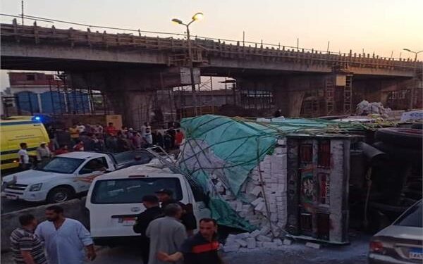 إصابة 6 أشخاص في حادث إنقلاب بالبحيرة 1
