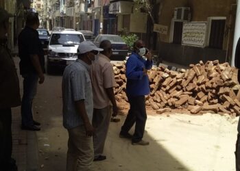إيقاف أعمال بناء مخالف بشارع فندق المروة بمدينة الأقصر