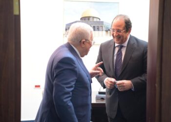 رئيس المخابرات العامة والرئيس الفلسطينى