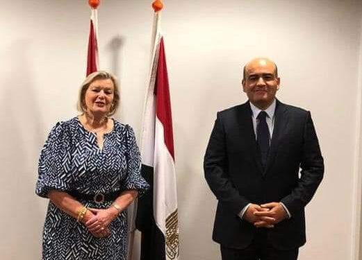 السفير المصري في لاهاي يلتقي وزيرة الدولة الهولندية للهجرة 1