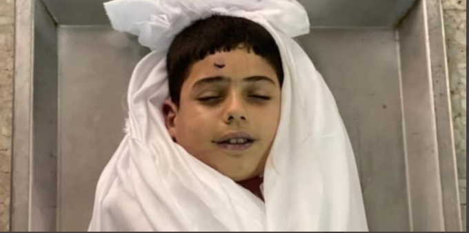الجنة تنتظره.. صورة طفل مبتسم بعد استشهاده في قصف إسرائيل تشعل مواقع التواصل 1
