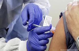 تطعيم 2505 مواطناً بلقاح «كورونا» في سيدي سالم بكفر الشيخ 11
