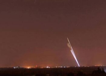 عاجل.. إطلاق 3 صواريخ من جنوب لبنان تجاه إسرائيل 2