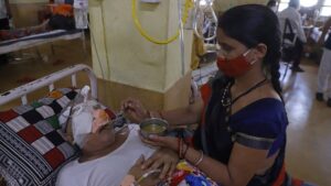 أحد مصابين الفطر الأسود في الهند