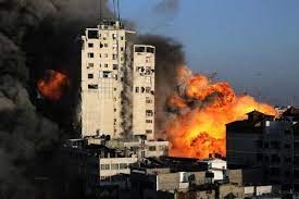 عاجل : إسرائيل تقصف برج الجلاء في غزة الذي يضم مكاتب صحفية 6