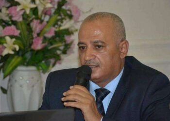 وزير المياه اليمني يجدد تحذير الحكومة من خطورة ناقلة النفط صافر جرّاء تعنت الحوثيين 4