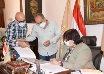 وزيرة الثقافة: زيادة عدد أيام إقامة معرض القاهرة الدولي للكتاب لـ 15 يوماً 1