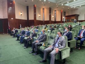 وزير الري يلتقى وفد من تنسيقية شباب الأحزاب 