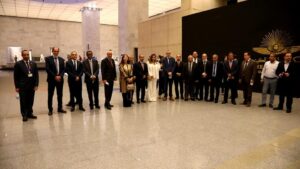 وفد من وزراء الإعلام العرب يزور المتحف القومي للحضارة المصرية 2