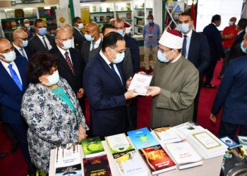 وزير الأوقاف خلال افتتاح معرض الكتاب: الرئيس مهتم ببناء الإنسان والعمران معًا 1