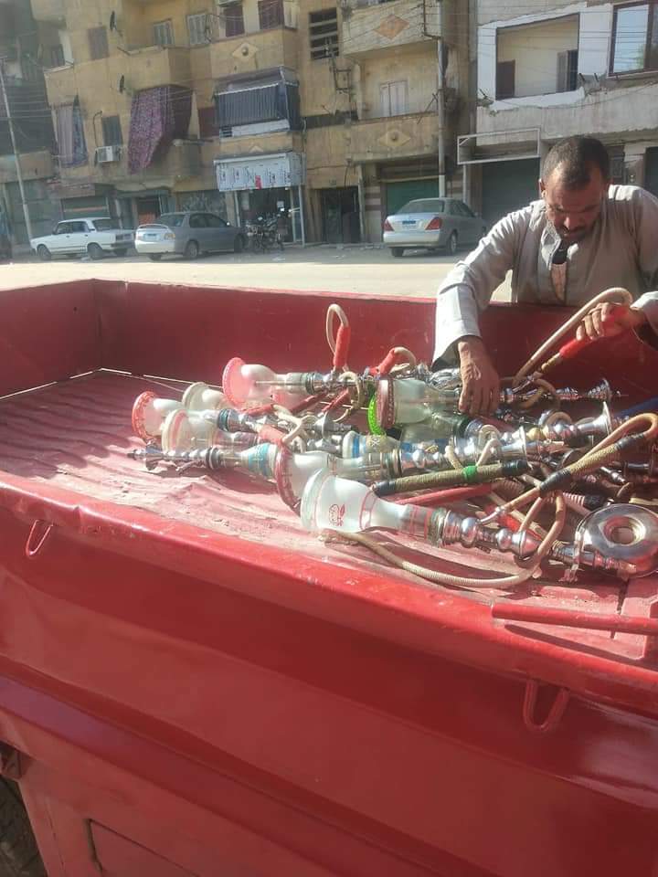 غلق وتشميع مقاهي وضبط ومصادر شيش في حملة بحي غرب سوهاج 2