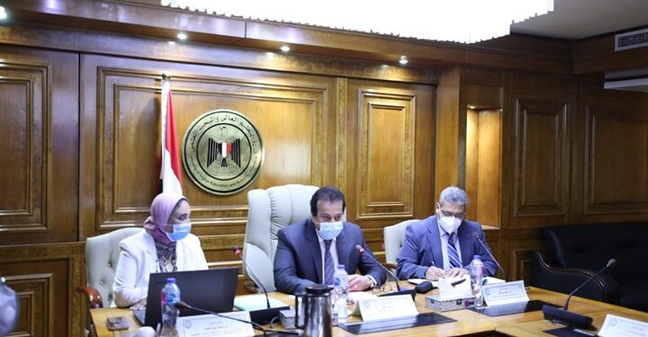 وزير التعليم العالي يوجه بإعداد خطة مستقبلية لمدينة الأبحاث العلمية ببرج العرب 1