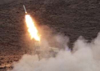 اعتراض صاروخ أطلقه الحوثيون باتجاه خميس مشيط السعودية 1
