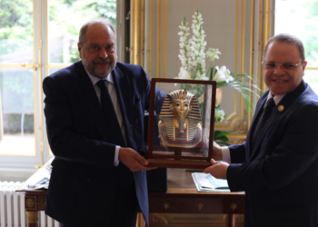 النائب العام يلتقي وزير العدل الفرنسي