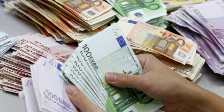 سعر عملة اليورو الاوربي اليوم الأربعاء 7-7-2021 في البنوك المصرية