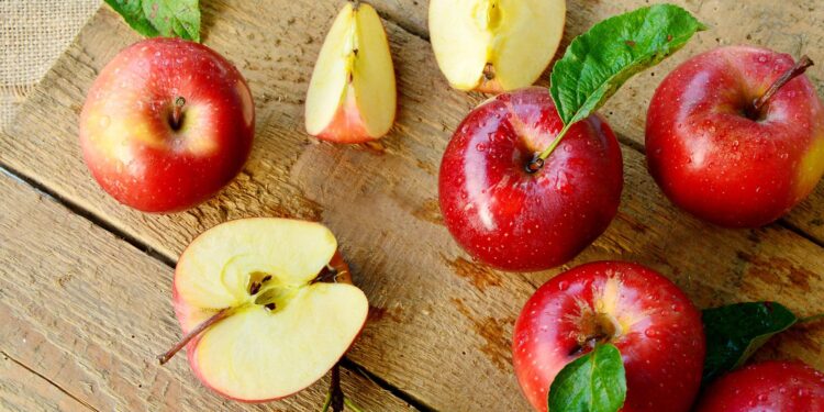 ماذا لو تناولت التفاح على الريق يوميا لمدة اسبوع؟ 1