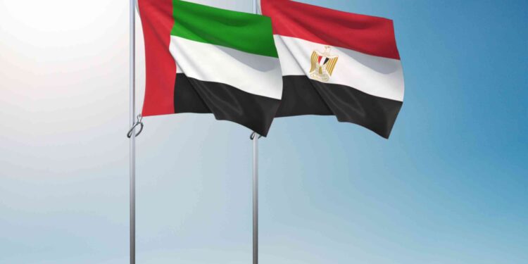 مصر والإمارات تبحثان سبل دعم وتنشيط العلاقات الثنائية بمجال النقل الجوي 1