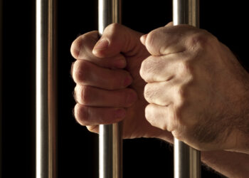 السجن المشدد 7 سنوات لـ 3 متهمين بحيازة مخدرات وسلاح أبيض في الشرقية 1