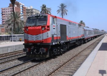 لقلة عدد الركاب.. السكة الحديد توقف قطاري ركاب على خط القاهرة قليوب 1