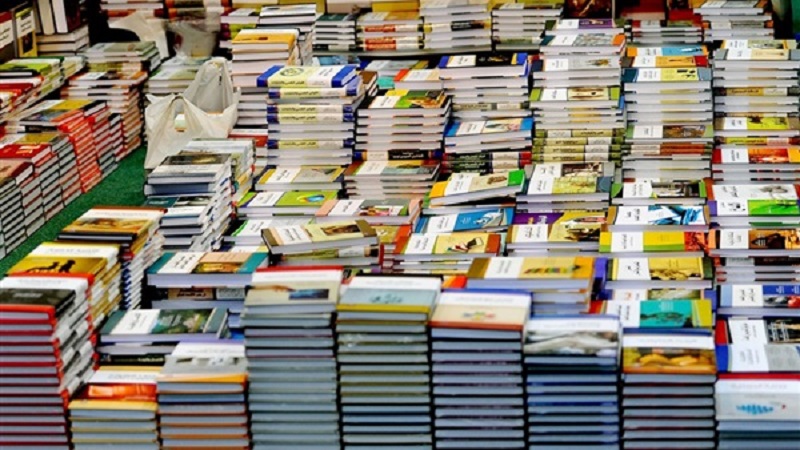 ضبط 44000 ألف نسخة كتب وأغلفة ومطبوعات تجارية بـ بولاق الدكرور 1