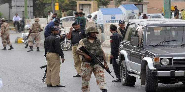 مقتل جنديين شرطة بباكستان
