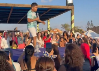 عمر كمال يشعل الساحل بحفل غنائي بدون إجراءات احترازية (فيديو) 3
