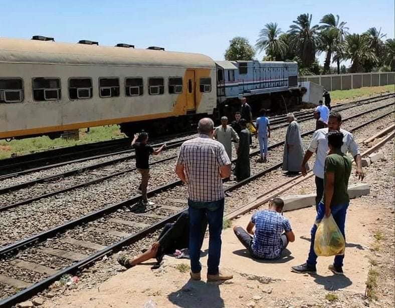 السكة الحديد: تشكيل لجنة فنية للوقوف على أسباب تصادم قطار نجع حمادي 3