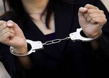 القبض على خادمة سرقت مشغولات ذهبية من شقة بمدينة 15 مايو 1