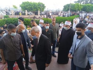 محافظ القليوبية يؤدي صلاة عيد الأضحى المبارك بمسجد ناصر وسط فرحة المواطنين 7