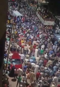 توفوا في حادث .. الآلاف يشاركون في تشييع جثامين أب وأم و3 أبناء بالبحيرة 4