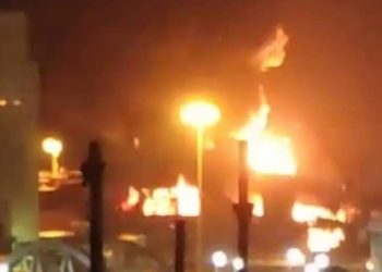 نشوب حريق داخل ميناء الإسكندرية والحماية المدنية تسيطر عليه 1