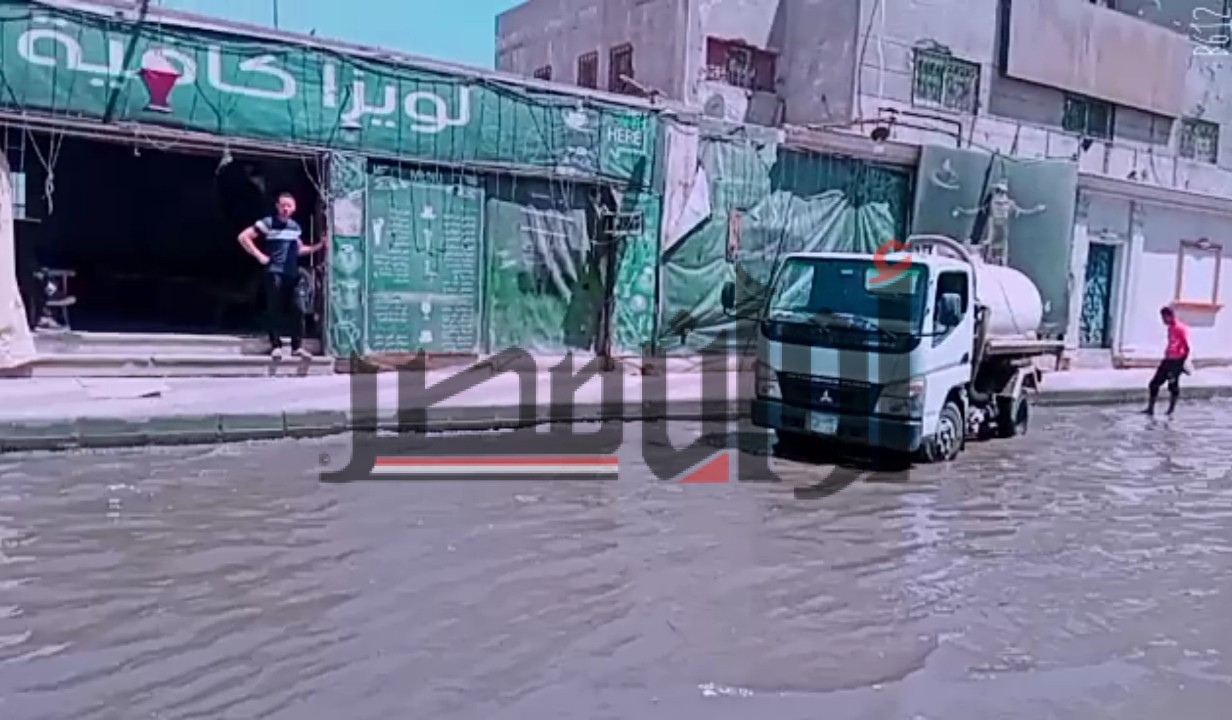 انفجار ماسورة مياه في شارع السودان تتسبب في عطل مروري 1