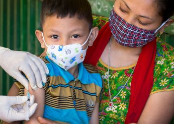 بنجلاديش تقرر تطعيم لاجئي الروهينجا ضد كوفيد-19 9