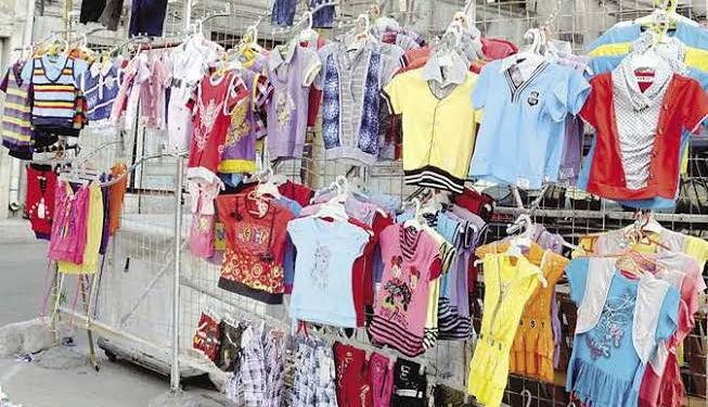 مفاجأة.. الغرفة التجارية تكشف لـ «أوان مصر» سبب انخفاض أسعار الملابس 50% 1